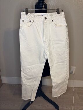 Zara Straight White Jeans Size 4